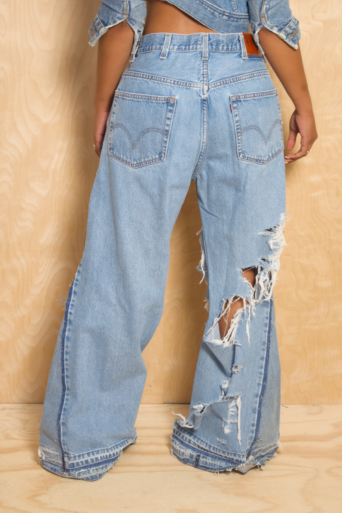 *Wide leg super distress hole light Levi jeans (38-11/12) - FINAL SALE