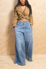 *Light brown crop vintage jacket