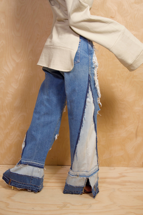 *Medium light wide leg denim distressed jeans (3/4)