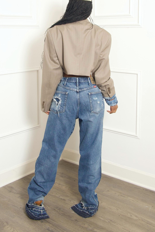 Dark medium washed denim wrangler jeans (36/32)